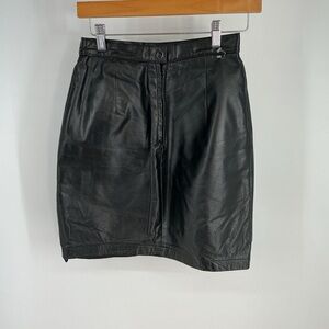 Wilson VINTAGE 90s Edgy Biker Black Leather Mini Skirt Size 10
